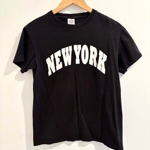 New York Short Sleeve Black Graphic Tee